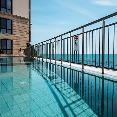 Hotel apartamentowy Cabacum Pleasure Beachfront - 50m To And Pool 3*