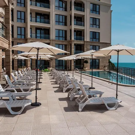 Cabacum Pleasure Beachfront - 50m To And Pool Hotel apartamentowy 3*