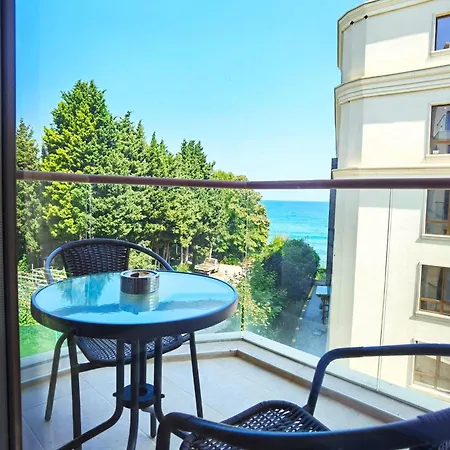 Cabacum Pleasure Beachfront *