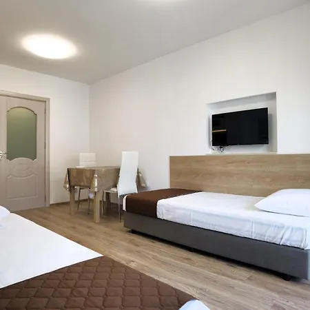 Cabacum Pleasure Beachfront - 50m To And Pool 3* Varna